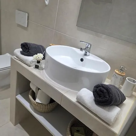 Theo Luxury House * Патра