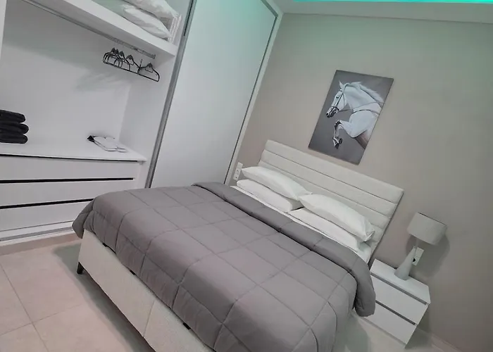 Theo Luxury House Dom wakacyjny